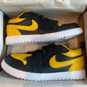 Kids AIR JORDAN 1 LOW
ALT